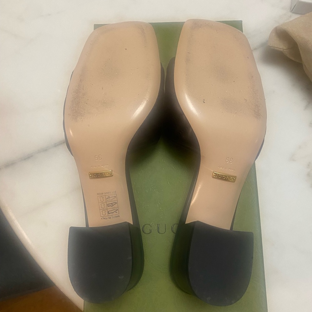 Gucci Black Heels Elegant Design